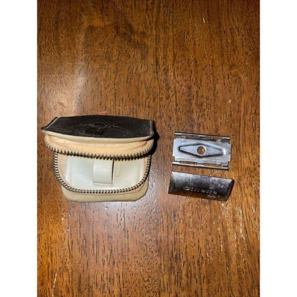 Vintage Marcas Regs Gillette Travel Tech DE Safety Razor in Case